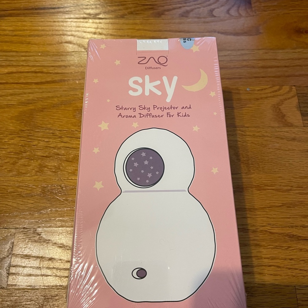 Starry sky projector and aroma diffuser. 1 Light Blue & 1 Pink. New